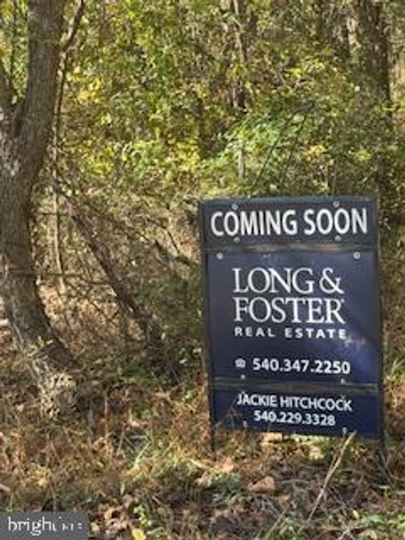 Image 11 of property listing at 4520 FREE STATE RD, Marshall, VA 20115