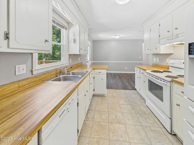 3612 Knotty Court, Wilmington, NC 28405