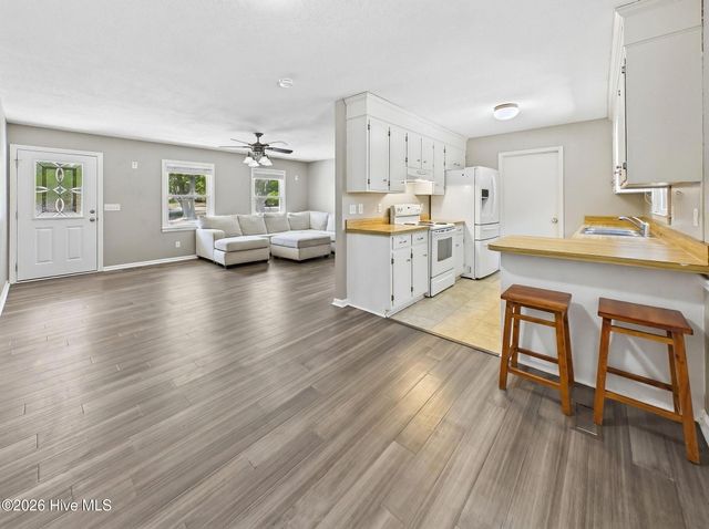 3612 Knotty Court, Wilmington, NC 28405