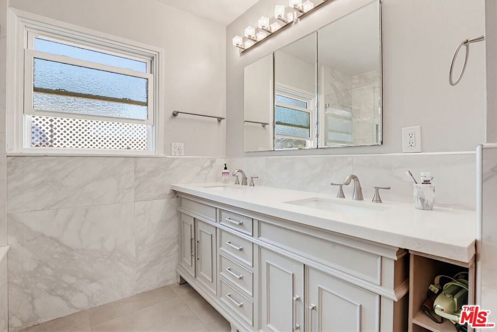 Image 19 of property listing at 3711 W 170th Street, Torrance, CA 90504