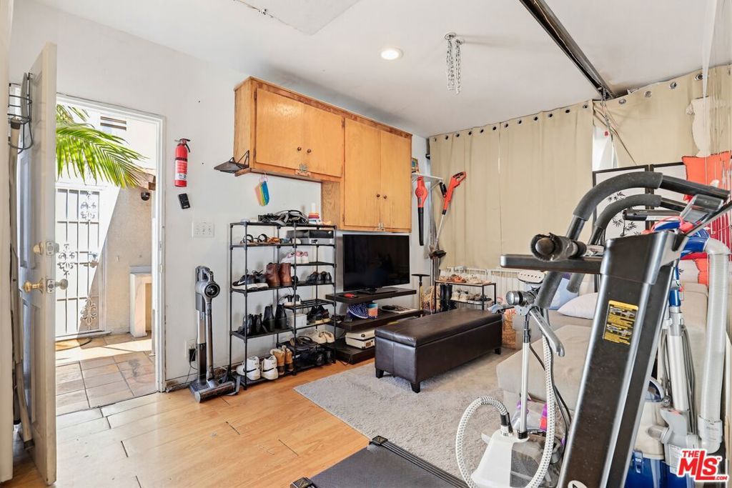 Image 27 of property listing at 3711 W 170th Street, Torrance, CA 90504