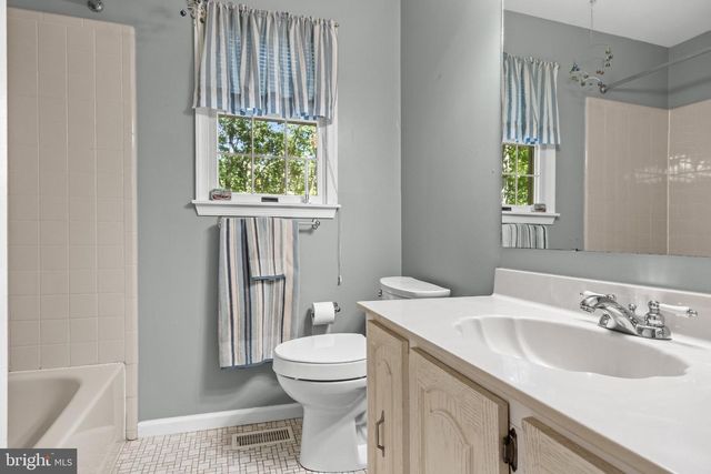 14 WETHERSFIELD DR, Medford, NJ 08055