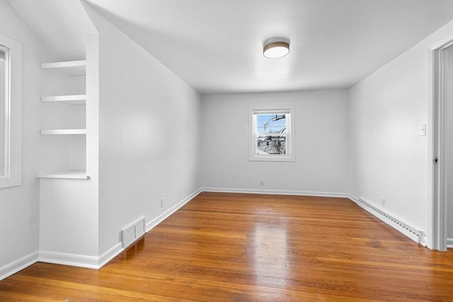 960 HIGGINS AVENUE, Neenah, WI 54956