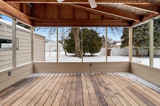 960 HIGGINS AVENUE, Neenah, WI 54956