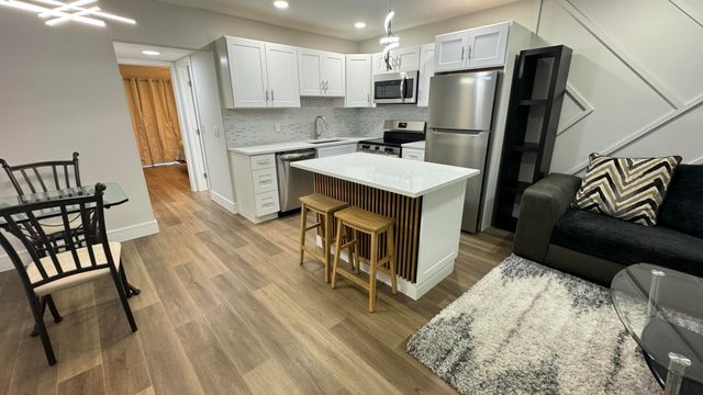 91 Coventry D, West Palm Beach, FL 33417