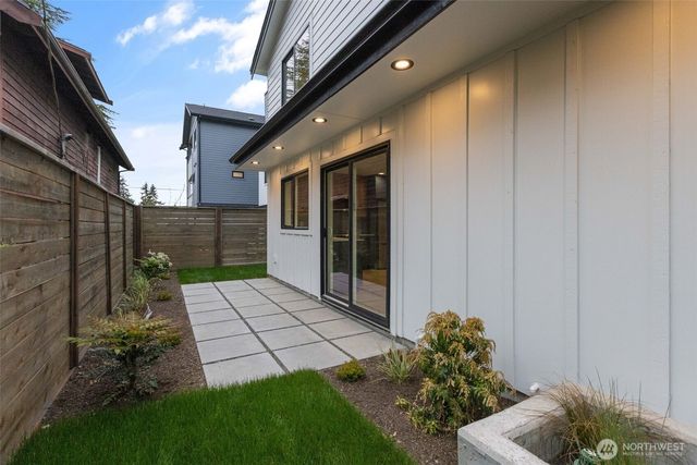 11052 2nd Avenue NW, Seattle, WA 98177