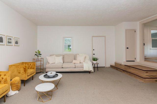 2306 Benton Avenue, Kalamazoo, MI 49008