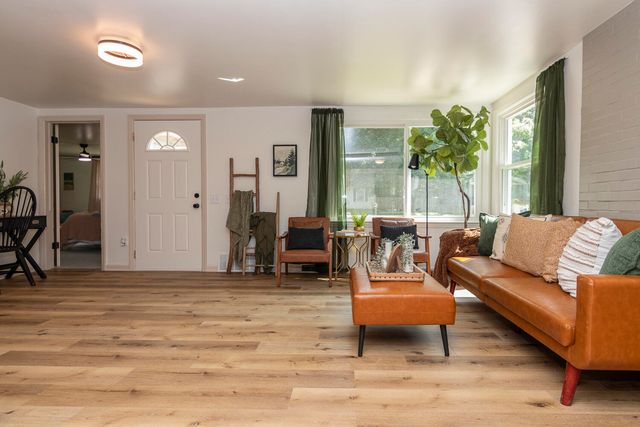 2306 Benton Avenue, Kalamazoo, MI 49008