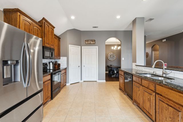 109 Harvest Way, Crandall, TX 75114