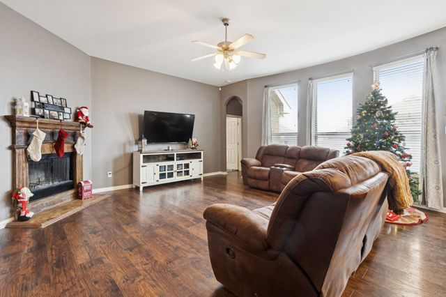 109 Harvest Way, Crandall, TX 75114