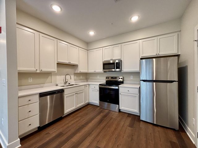 2100 CORONA RD 204, Columbia, MO 65203