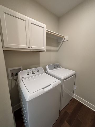 2100 CORONA RD 204, Columbia, MO 65203