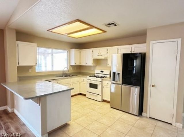 320 Mirasol Way, North Las Vegas, NV 89031