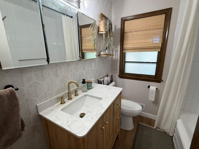 5008 66th Avenue N, Brooklyn Center, MN 55429