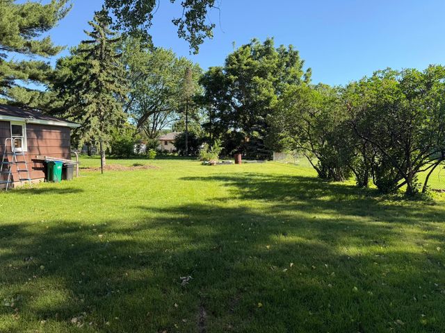 5008 66th Avenue N, Brooklyn Center, MN 55429