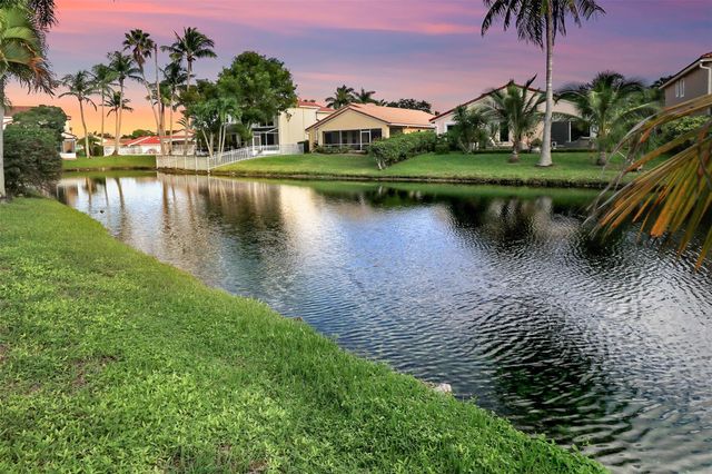 12250 NW 57th St, Coral Springs, FL 33076