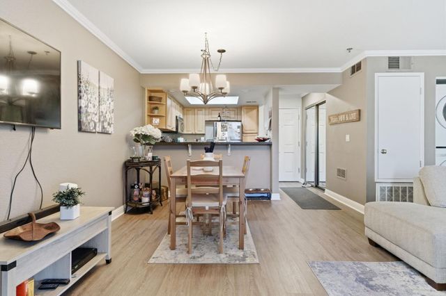 2530 Oak Road 200, Walnut Creek, CA 94597