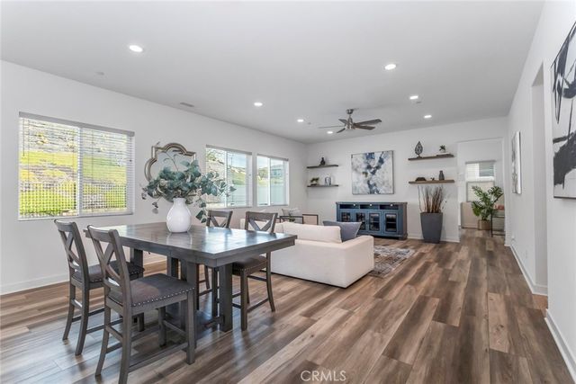 28695 Windbreak Terrace, Saugus, CA 91350