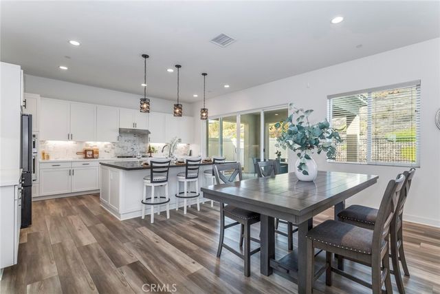 28695 Windbreak Terrace, Saugus, CA 91350