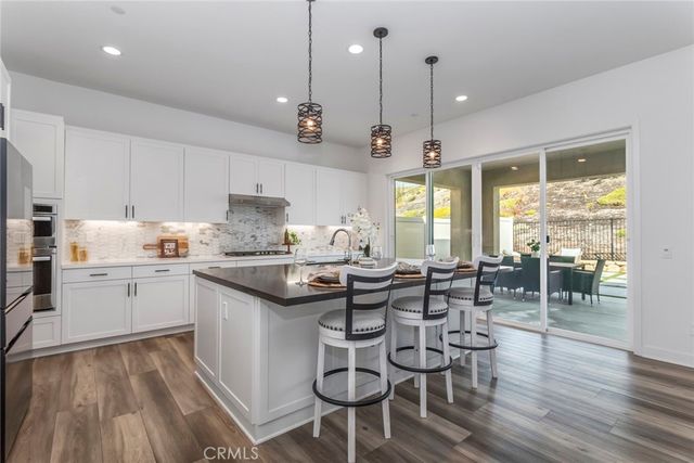 28695 Windbreak Terrace, Saugus, CA 91350