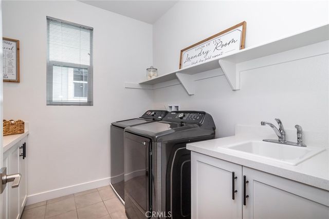 28695 Windbreak Terrace, Saugus, CA 91350