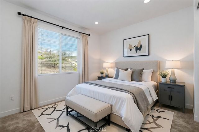 28695 Windbreak Terrace, Saugus, CA 91350