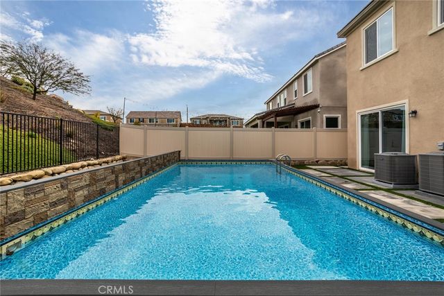 28695 Windbreak Terrace, Saugus, CA 91350