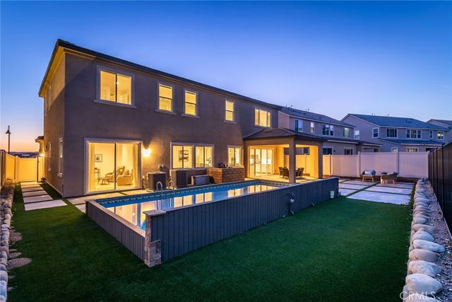 28695 Windbreak Terrace, Saugus, CA 91350