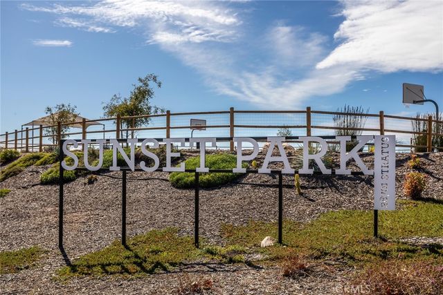 28695 Windbreak Terrace, Saugus, CA 91350