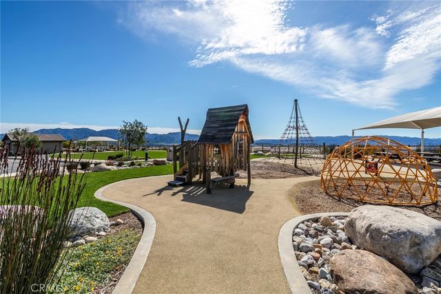 28695 Windbreak Terrace, Saugus, CA 91350
