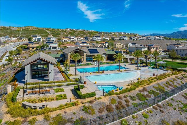 28695 Windbreak Terrace, Saugus, CA 91350