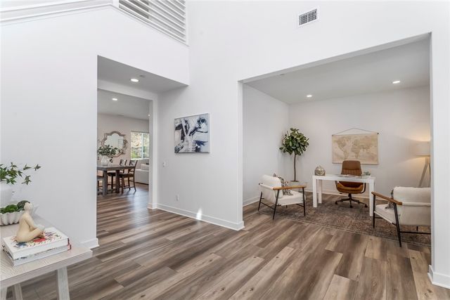 28695 Windbreak Terrace, Saugus, CA 91350