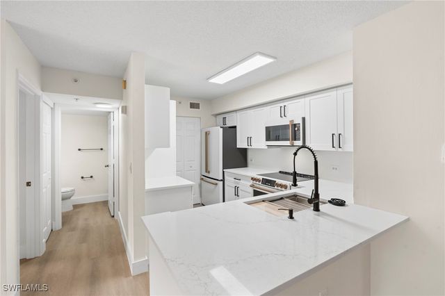 8950 Colonnades CT E 815, Bonita Springs, FL 34135