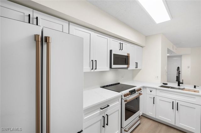 8950 Colonnades CT E 815, Bonita Springs, FL 34135