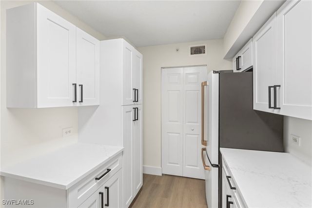 8950 Colonnades CT E 815, Bonita Springs, FL 34135