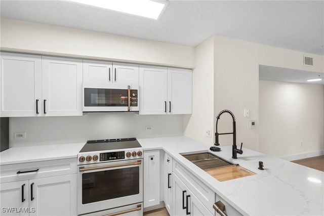 8950 Colonnades CT E 815, Bonita Springs, FL 34135