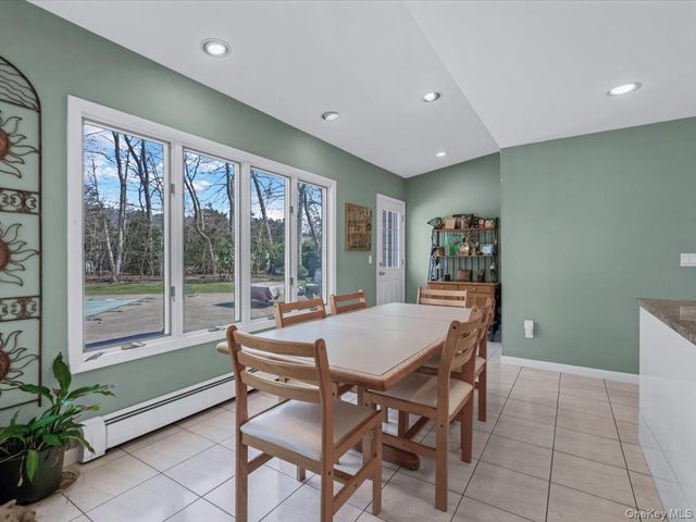 29 Sunhill Road, Nesconset, NY 11767