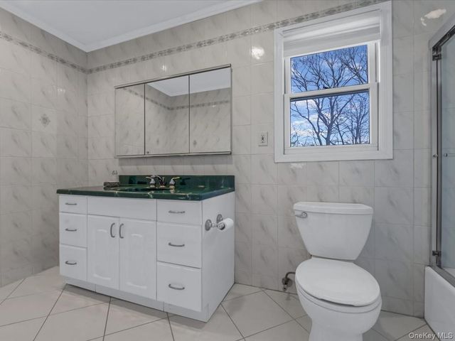 29 Sunhill Road, Nesconset, NY 11767