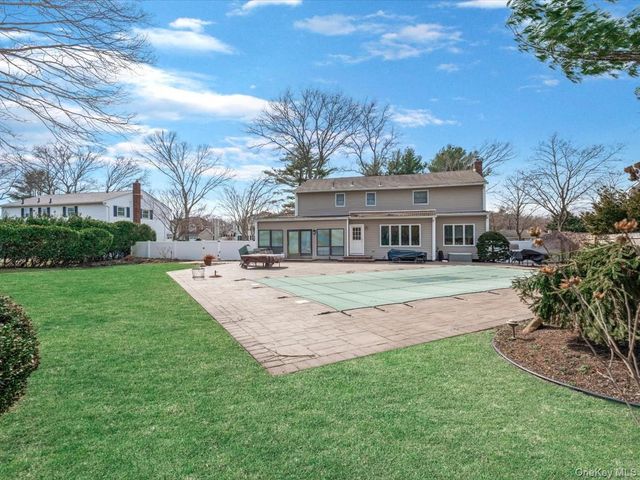 29 Sunhill Road, Nesconset, NY 11767