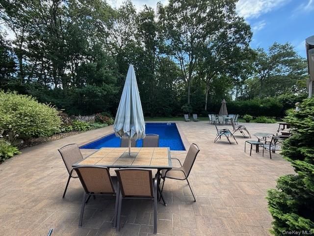 29 Sunhill Road, Nesconset, NY 11767