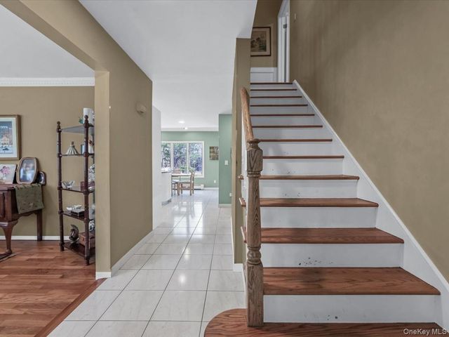 29 Sunhill Road, Nesconset, NY 11767