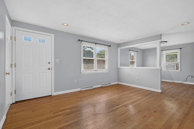 62 Anthony St, Seekonk, MA 02771