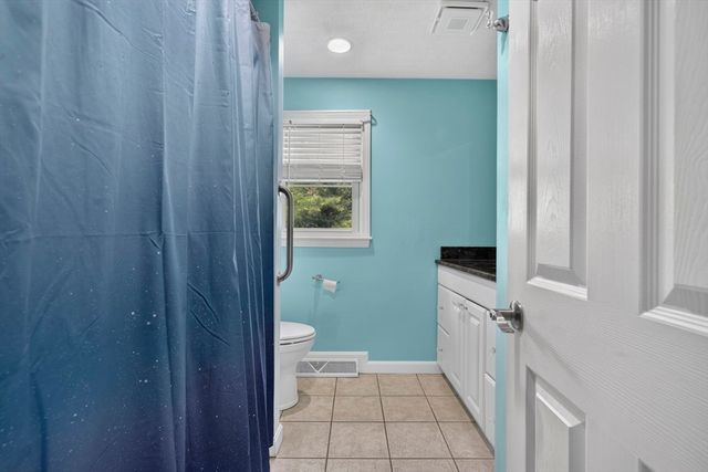 62 Anthony St, Seekonk, MA 02771