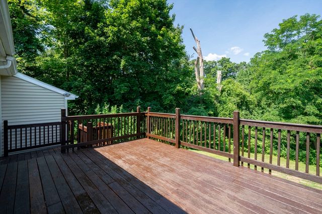 62 Anthony St, Seekonk, MA 02771