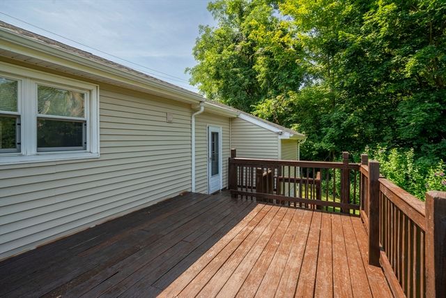 62 Anthony St, Seekonk, MA 02771
