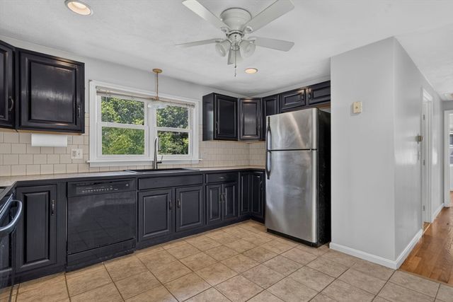 62 Anthony St, Seekonk, MA 02771