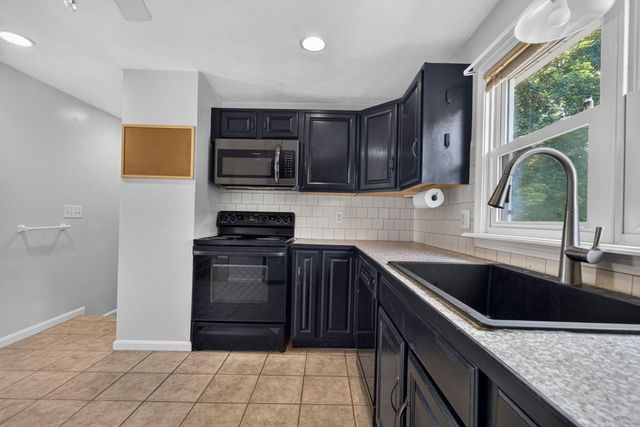62 Anthony St, Seekonk, MA 02771