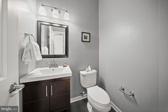 20624 MUDDY HARBOUR SQ, Sterling, VA 20165