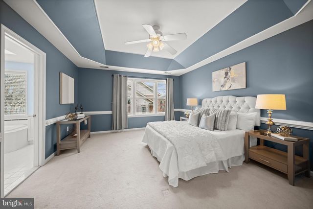 20624 MUDDY HARBOUR SQ, Sterling, VA 20165