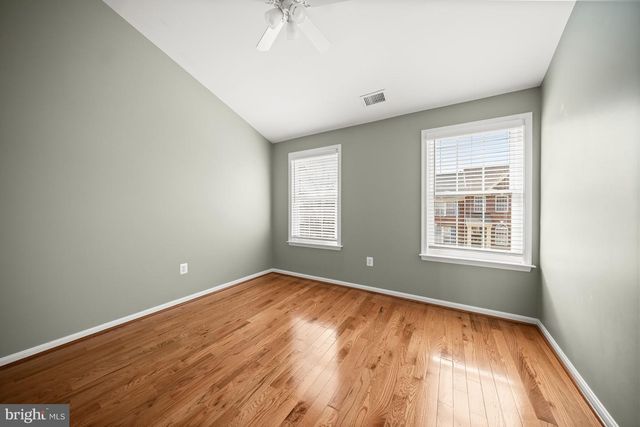 20624 MUDDY HARBOUR SQ, Sterling, VA 20165